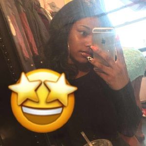 Meet your Posher, Samira